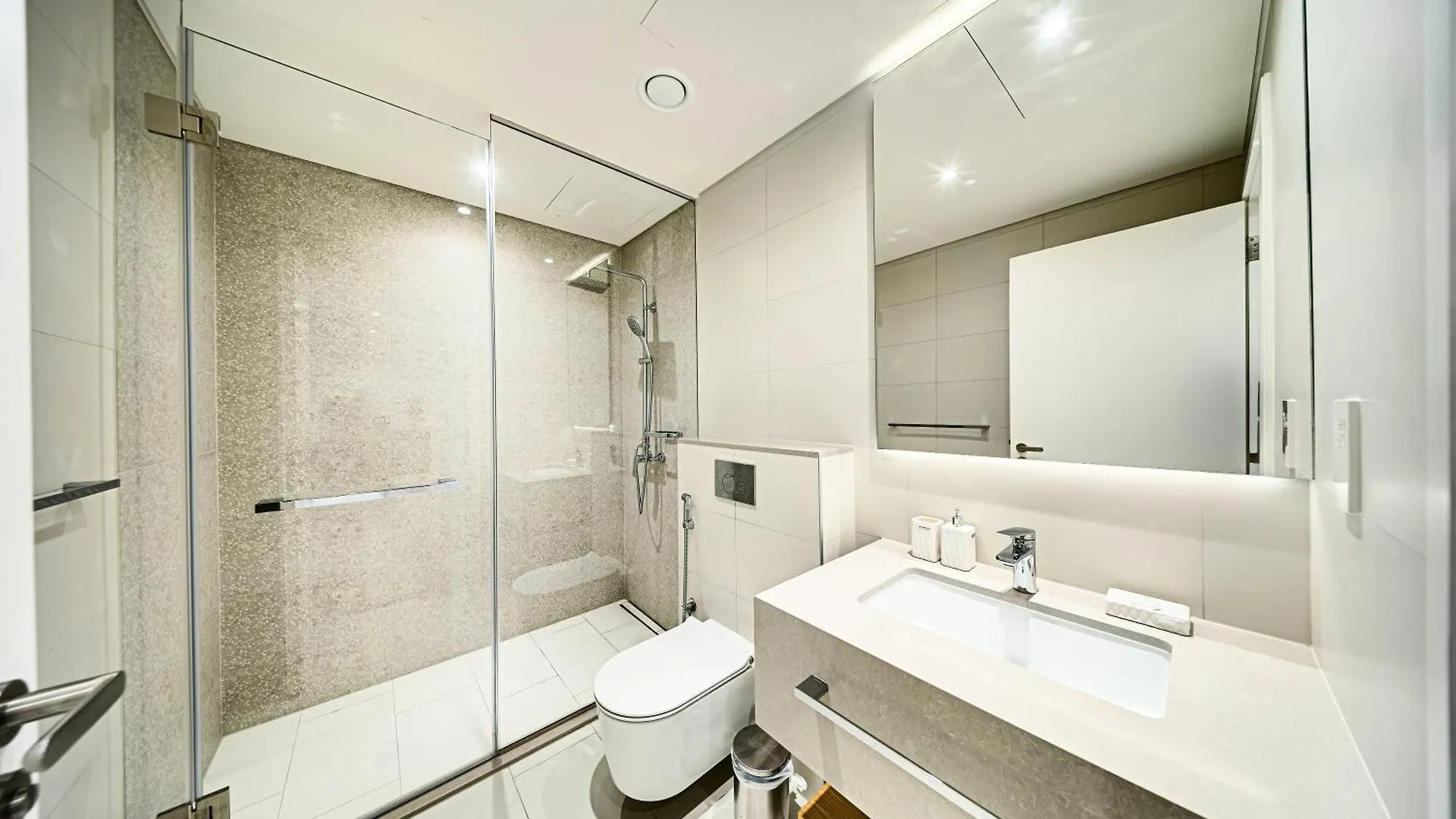 Lovely Apartment In La Vie Dubai