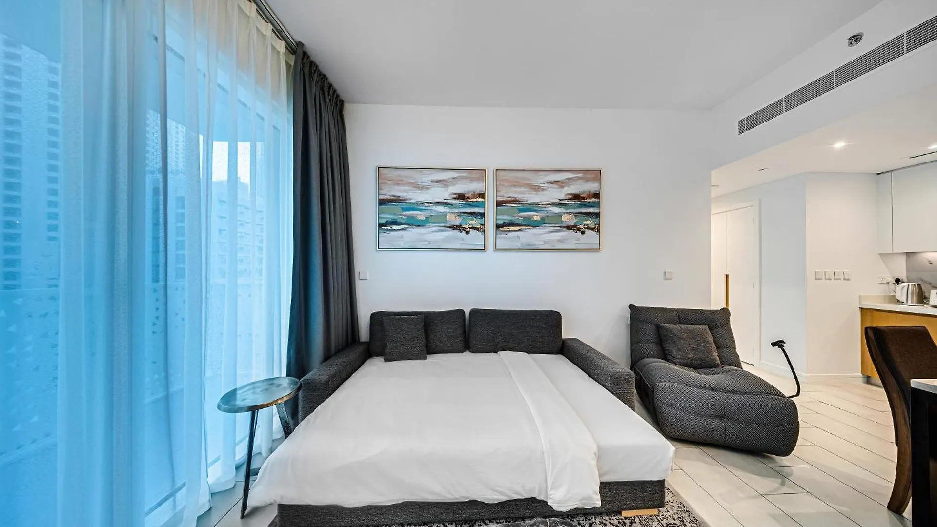 Lovely Apartment In La Vie Dubai